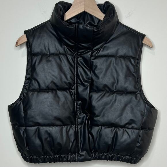 Offline by Aerie Black Faux Leather Puffer Vest Size M Vegan - Picture 1 of 10
